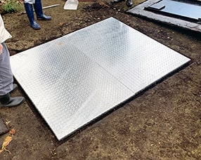 亜鉛メッキ蓋板